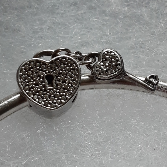 Retired Pandora Lock of Love Charm ❤ - Picture 2 of 8